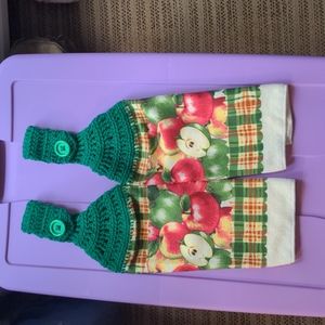 NWOT Kitchen Towel Topper